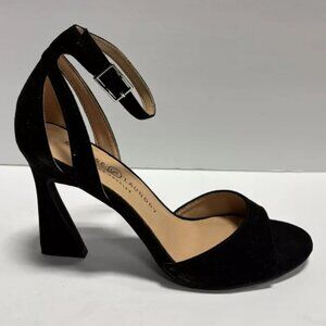 Chinese Laundry Women’s Robby, Black Ankle Strap Sandals, Size 6 M